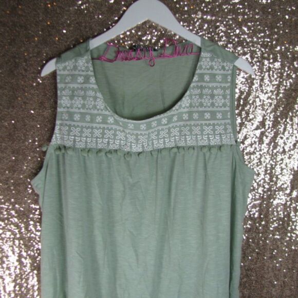 NWT BloomChic embroidered tank top 22/3X - Picture 4 of 10